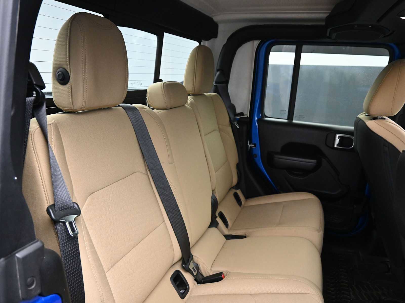 Used 2021 Jeep Gladiator Sport image 26