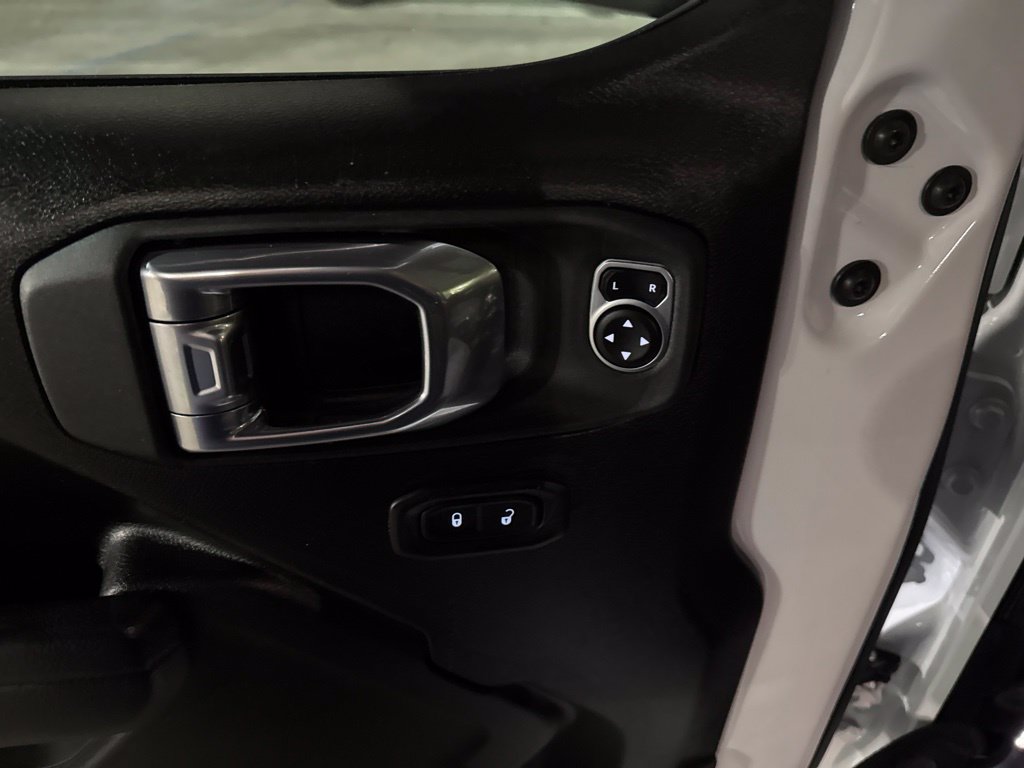 Used 2026 Jeep Wrangler Unlimited Sport AWD/4WD image 23