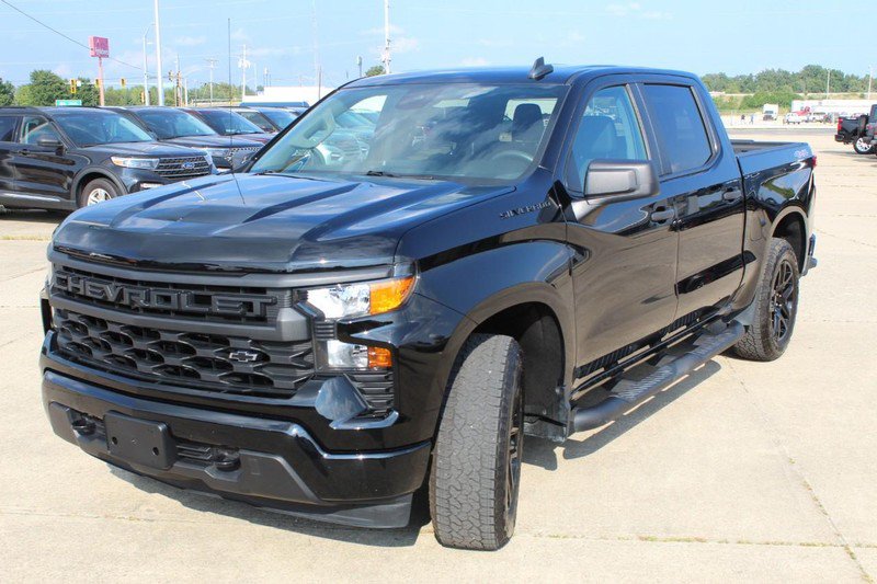 Used 2024 Chevrolet Silverado 1500 Custom w/ Turbomax Blackout Package AWD/4WD image 7