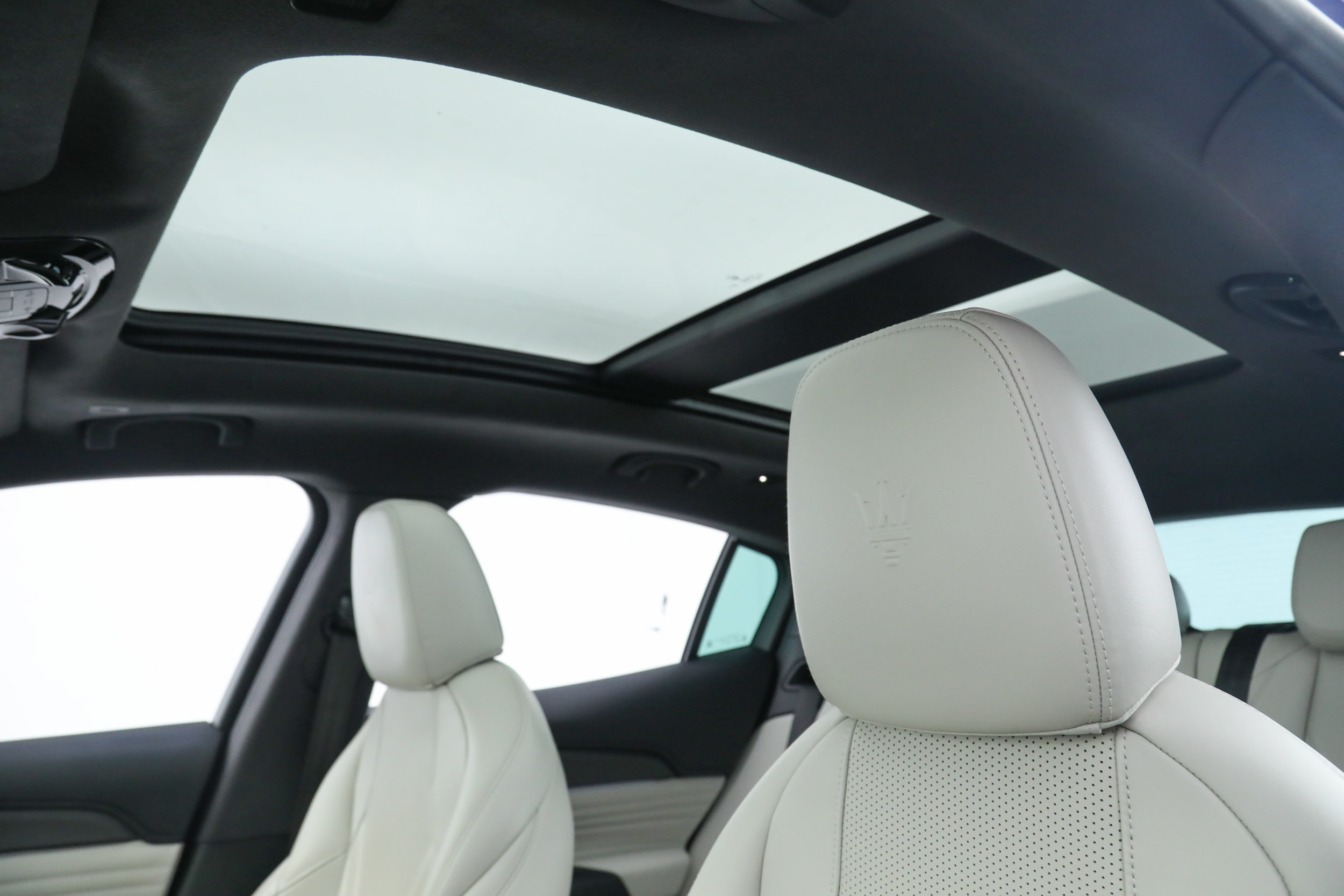 Certified 2023 Maserati Grecale Modena AWD/4WD image 18