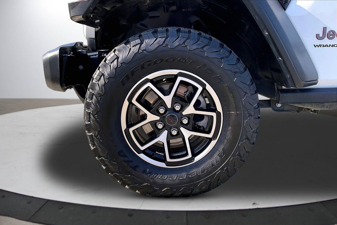 Certified 2025 Jeep Wrangler Unlimited Rubicon w/ Convenience Group image 32