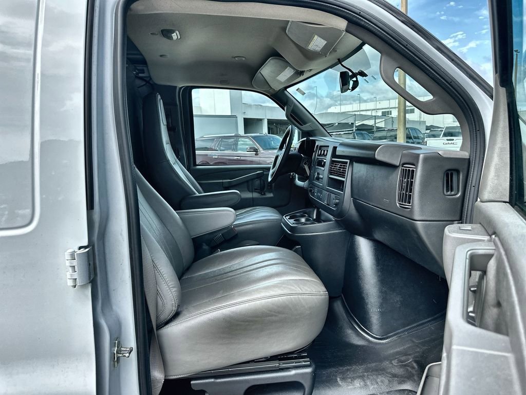 Certified 2023 GMC Savana 2500 w/ Driver Convenience Package RWD image 26