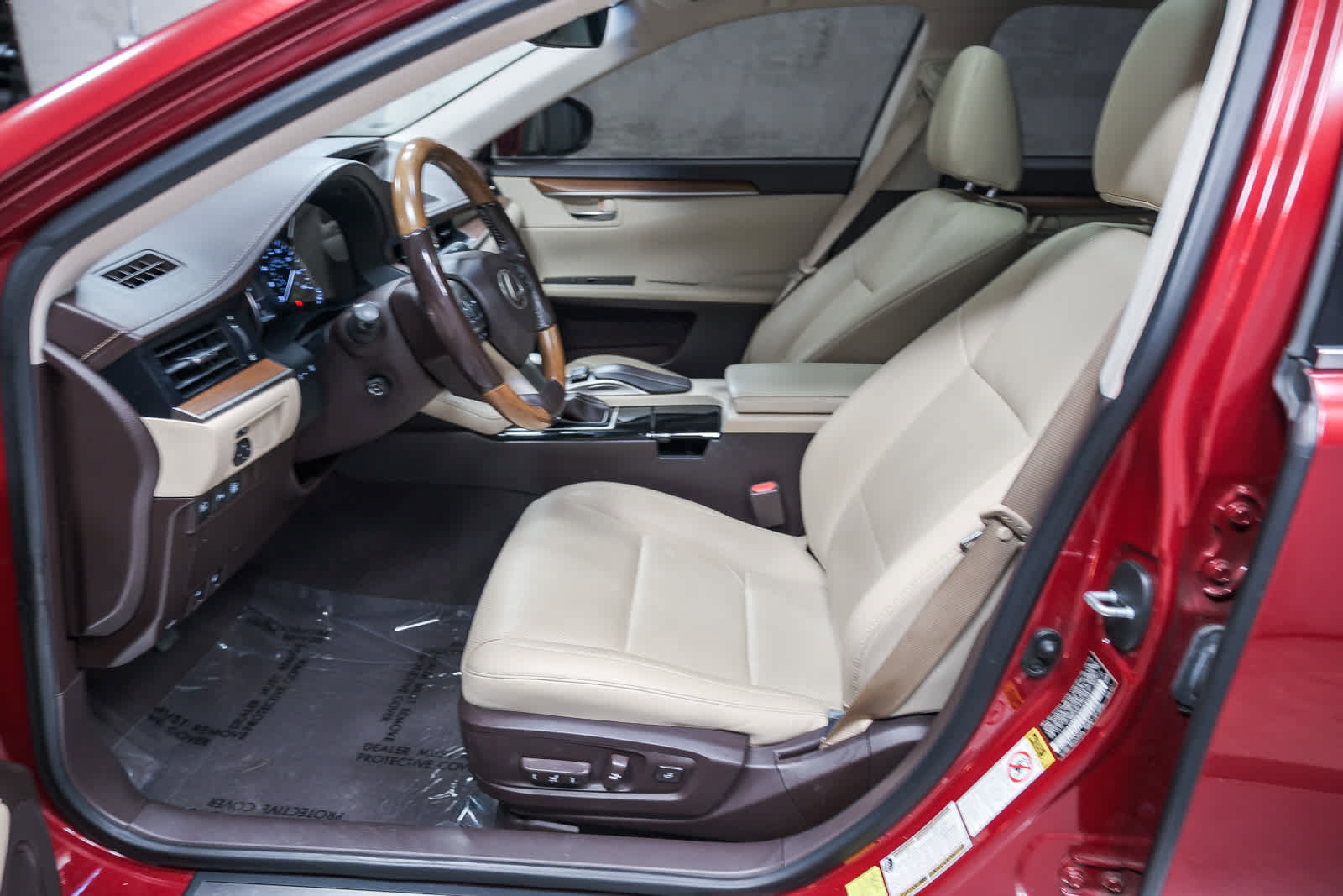 Used 2018 Lexus ES 300h w/ Navigation Package FWD image 24