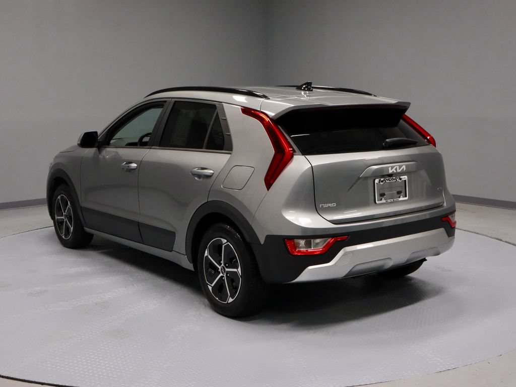 Used 2023 Kia Niro EX FWD image 10