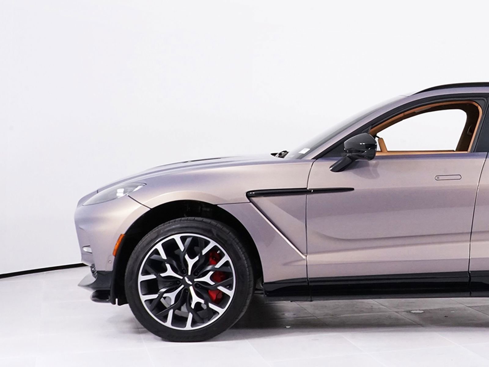 Used 2023 Aston Martin DBX 707 image 12
