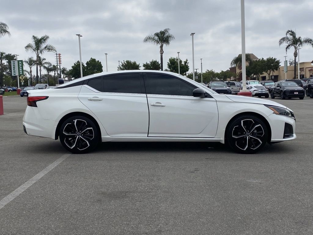 Used 2023 Nissan Altima 2.5 SR w/ SR Premium Package FWD image 42