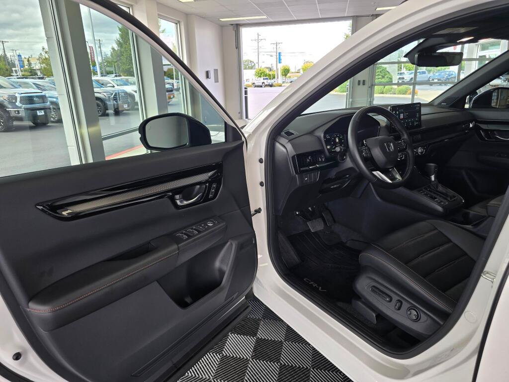 Used 2026 Honda CR-V Sport Touring image 33