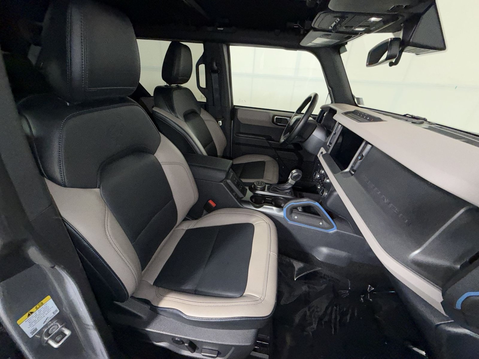 Used 2024 Ford Bronco Wildtrak AWD/4WD image 26