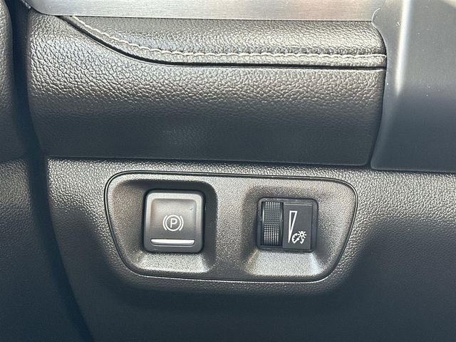 Used 2023 GMC Acadia SLT image 18