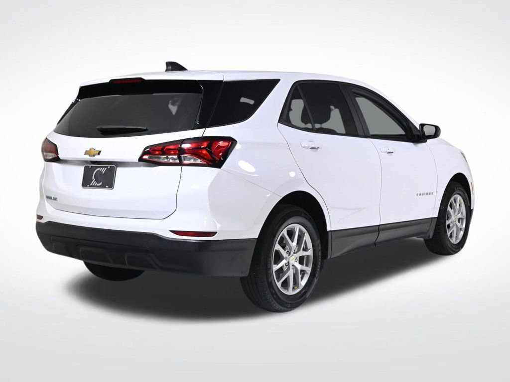Used 2024 Chevrolet Equinox LS w/ LS Convenience Package FWD image 5
