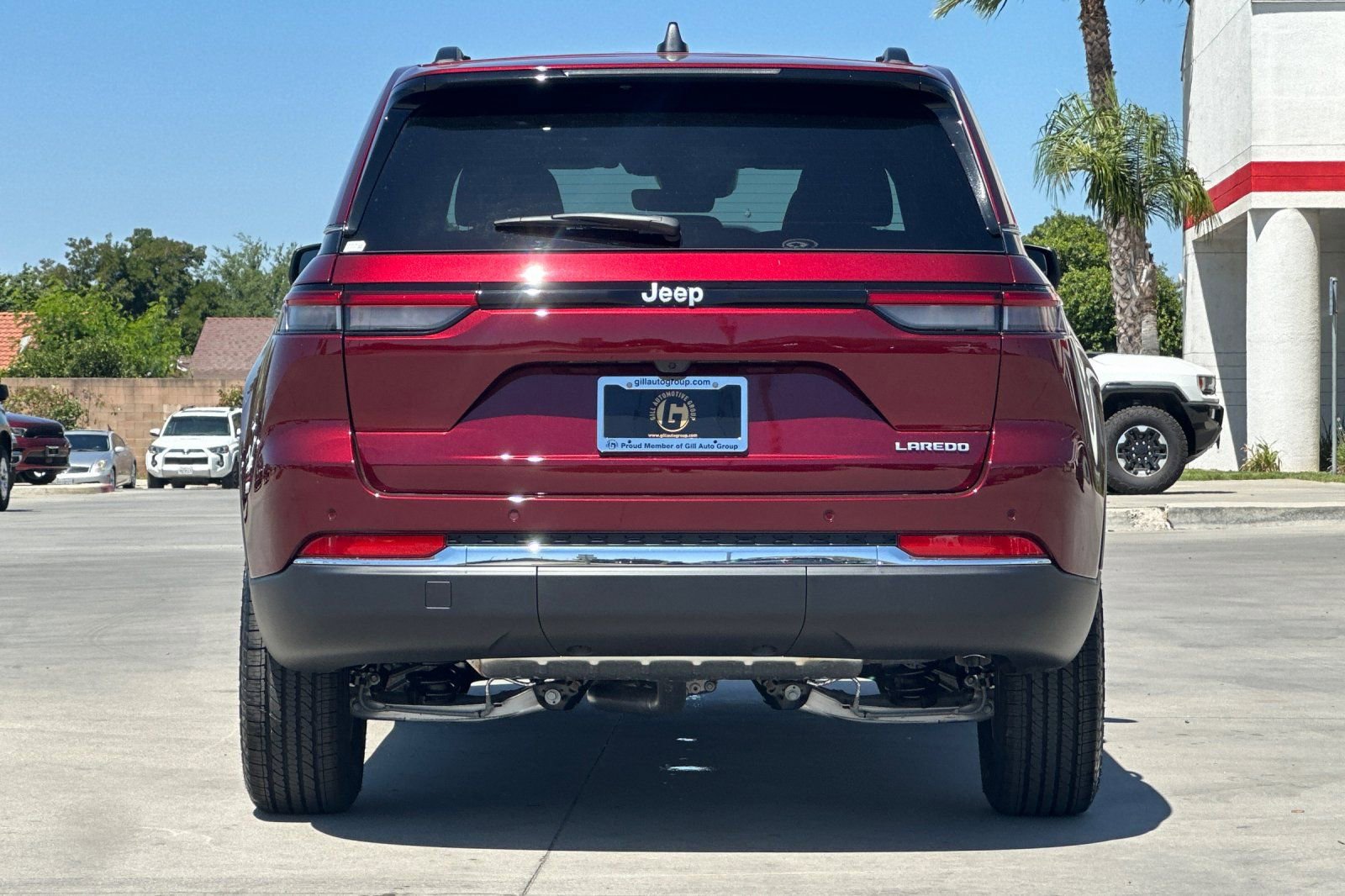 New 2025 Jeep Grand Cherokee Laredo w/ Luxury Tech Group I RWD image 5