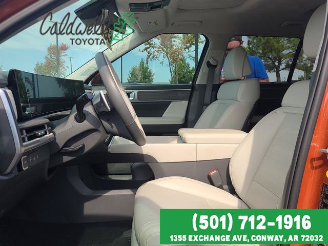 Used 2025 Hyundai Santa Fe Calligraphy FWD image 9