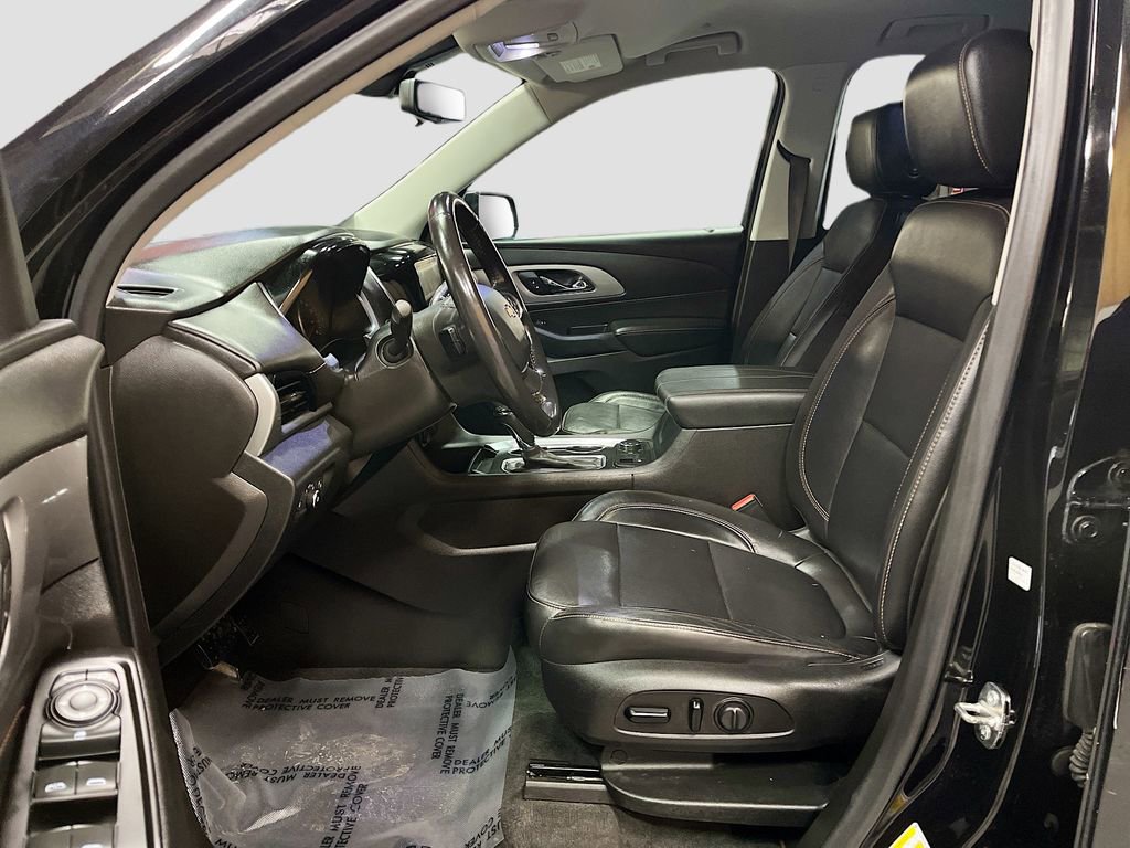 Used 2019 Chevrolet Traverse LT w/ LT Premium Package AWD/4WD image 22