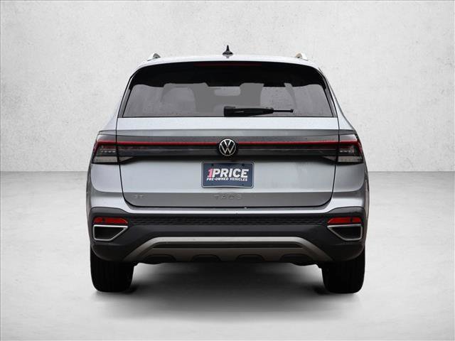 Used 2025 Volkswagen Taos SE FWD image 6