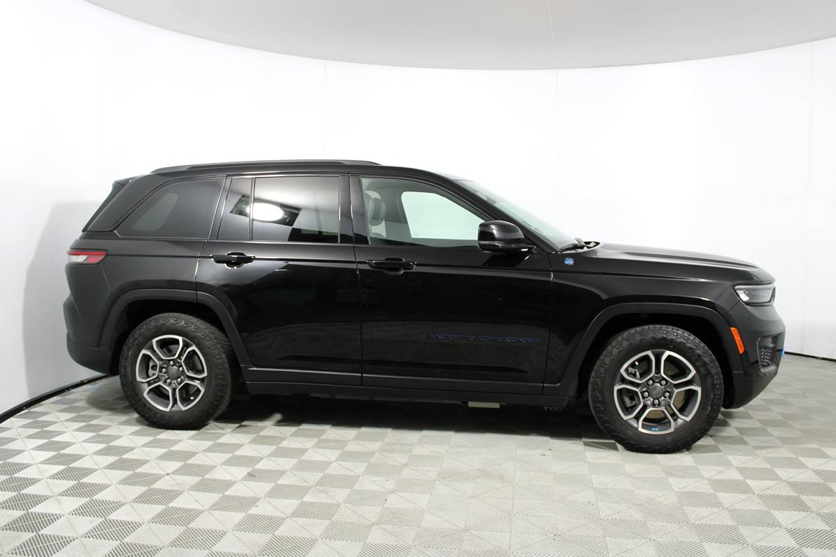 Used 2023 Jeep Grand Cherokee Trailhawk AWD/4WD image 42