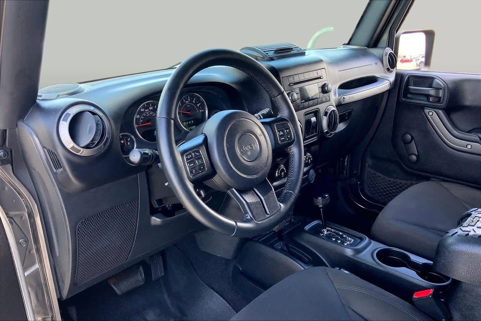 Used 2016 Jeep Wrangler Unlimited Sport w/ Connectivity Group AWD/4WD image 17
