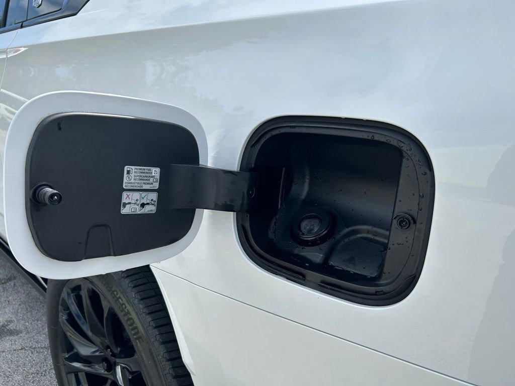 Used 2024 Cadillac Escalade ESV Sport Platinum w/ LPO, ONYX Package image 62