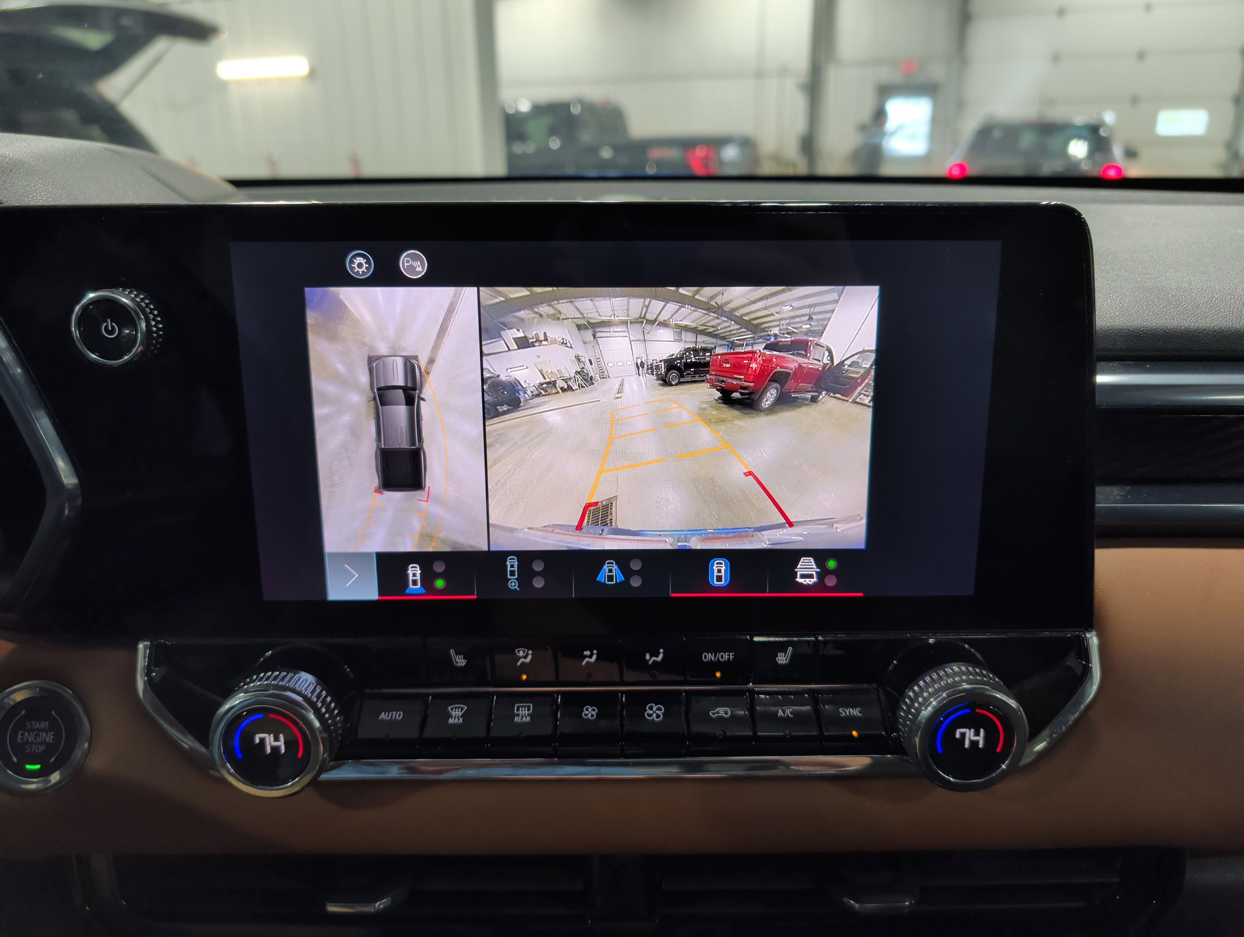 Used 2023 GMC Canyon AT4 w/ Technology Package AWD/4WD image 11
