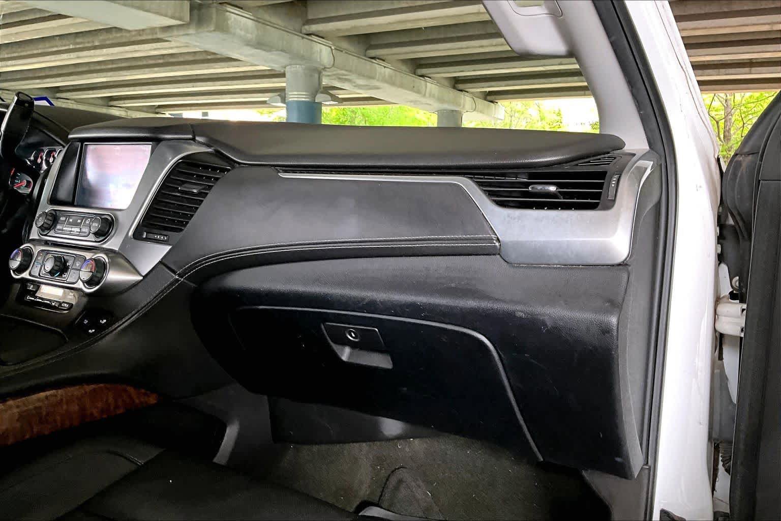 Used 2015 Chevrolet Tahoe LTZ RWD image 18