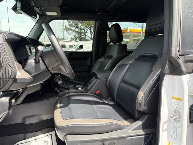 Used 2025 Ford Bronco Outer Banks AWD/4WD image 15