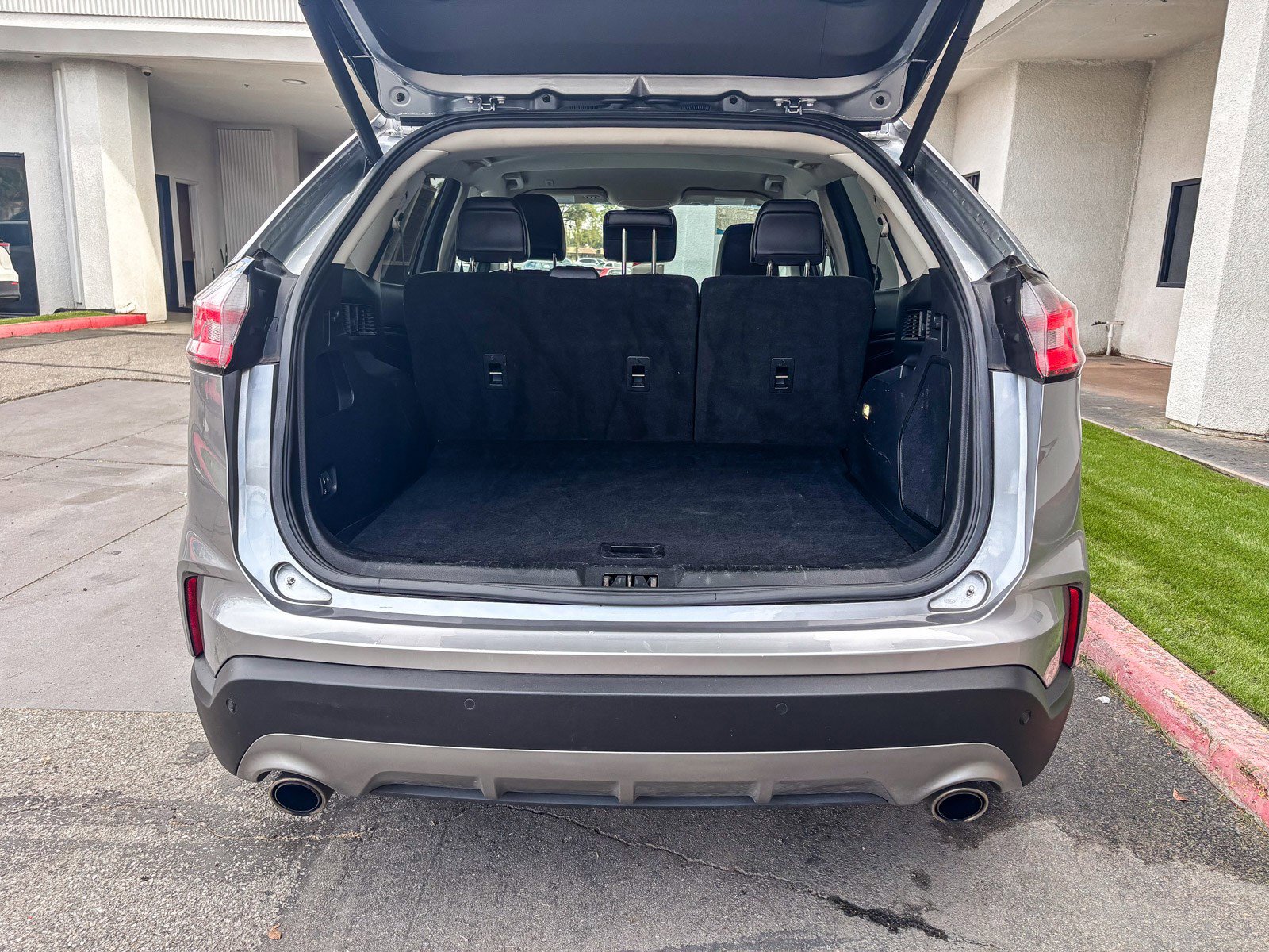 Used 2023 Ford Edge Titanium image 13