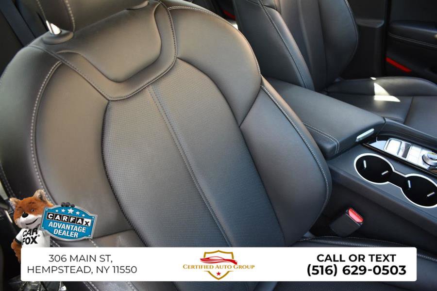 Used 2025 Genesis G70 2.5T image 24