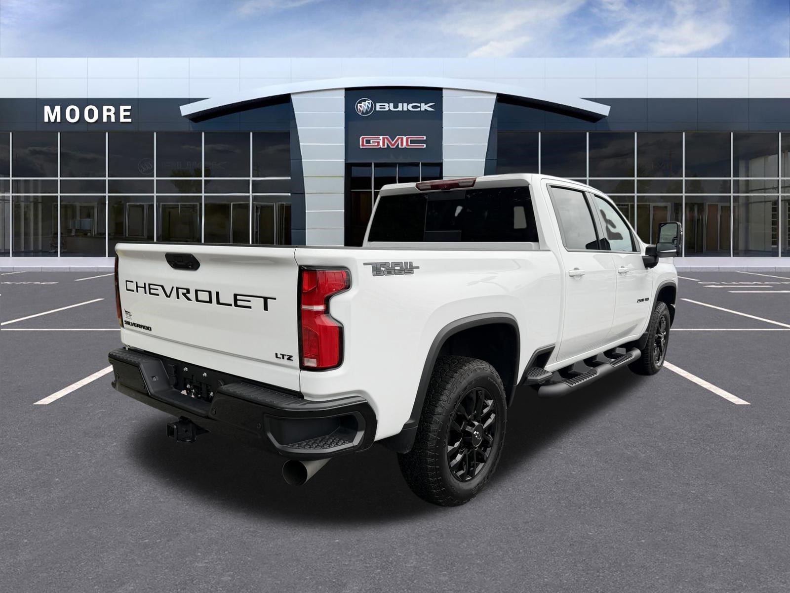 Used 2025 Chevrolet Silverado 2500 LTZ w/ LTZ Plus Package AWD/4WD image 3