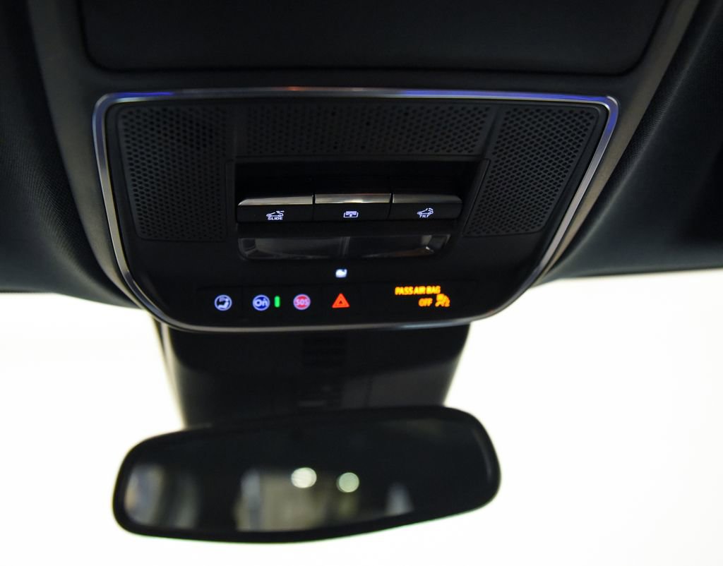 Used 2024 GMC Acadia Denali image 32