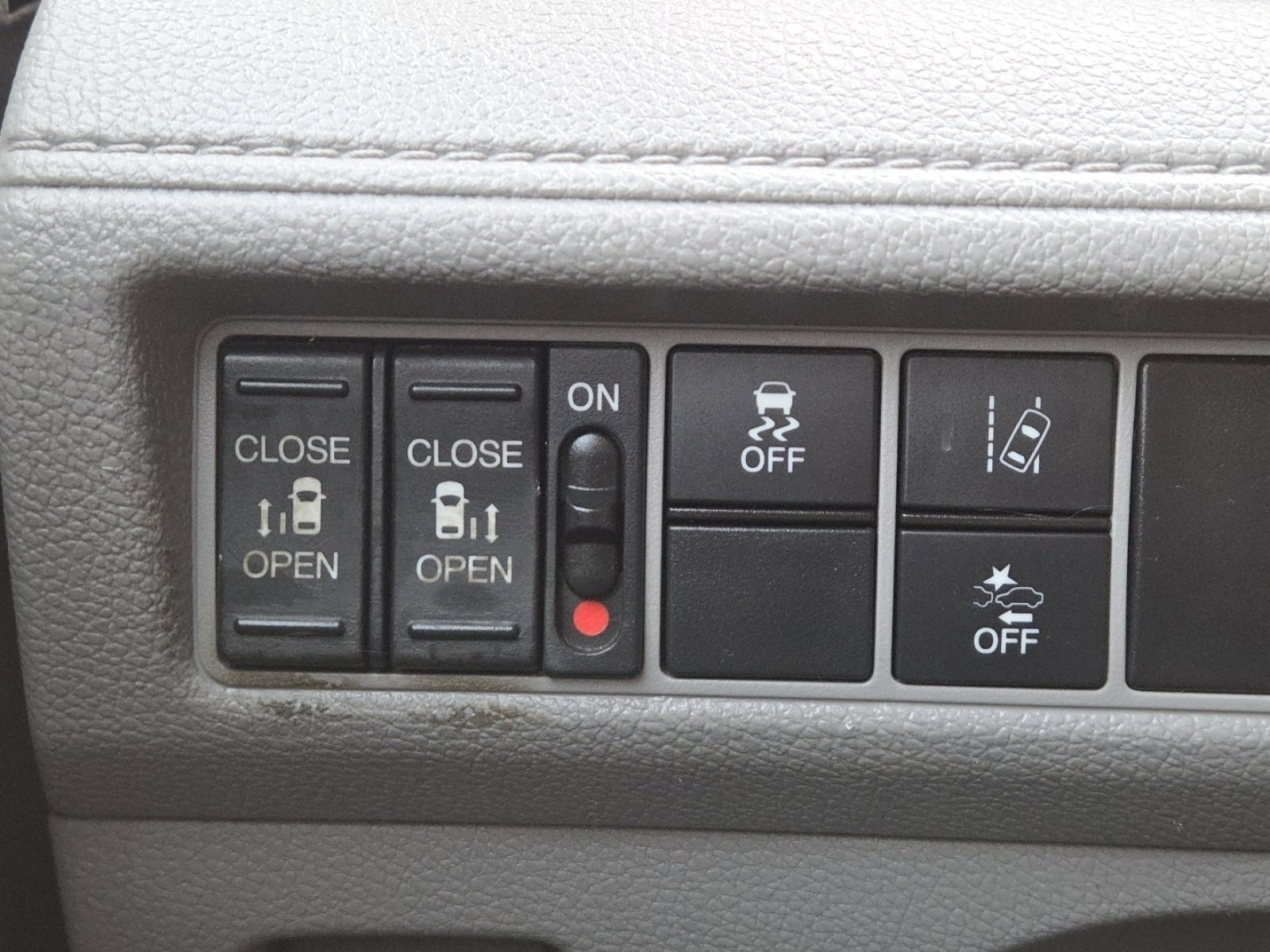 Used 2019 Honda Odyssey EX image 8