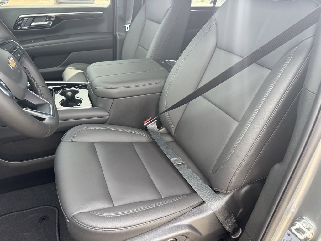 New 2026 Chevrolet Suburban LT w/ Comfort Package image 26