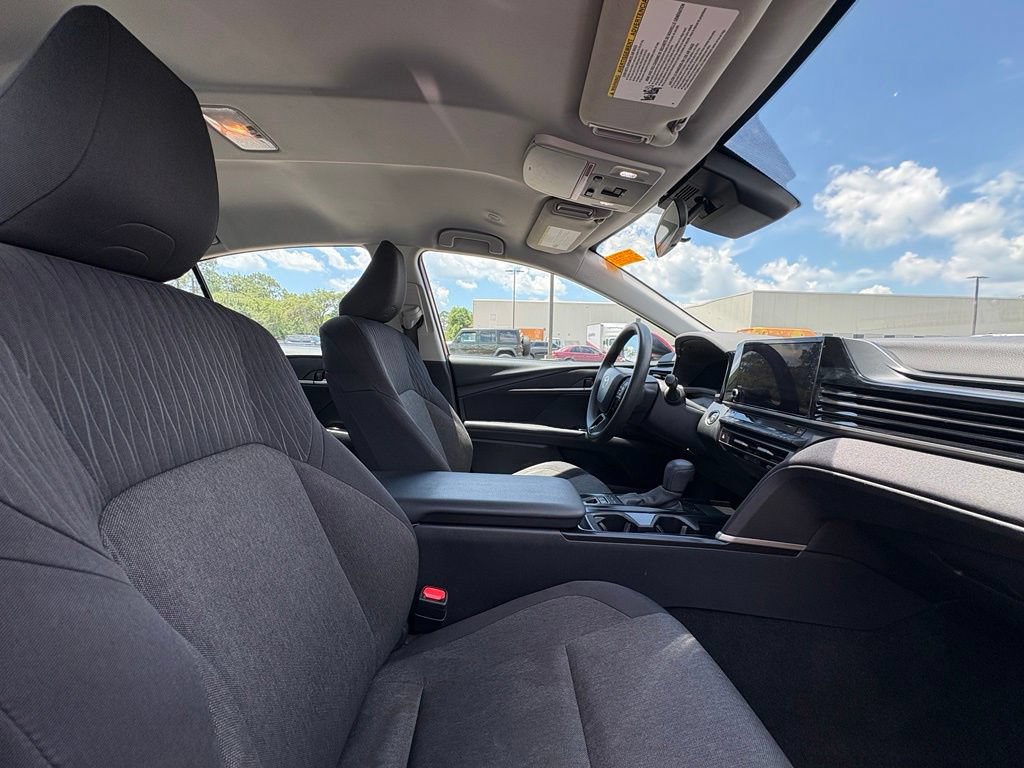 Used 2025 Toyota Camry LE FWD image 26