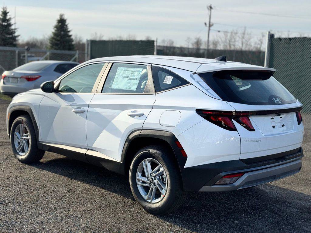 New 2026 Hyundai Tucson SE image 4