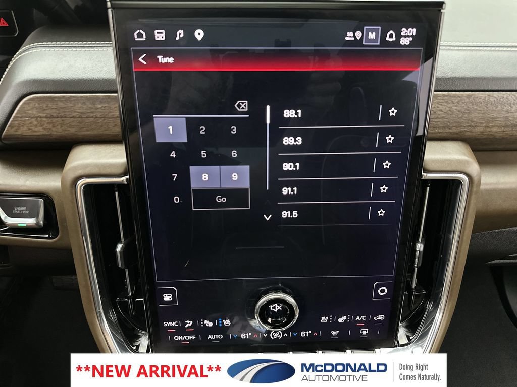 Used 2025 GMC Yukon Denali Ultimate AWD/4WD image 16