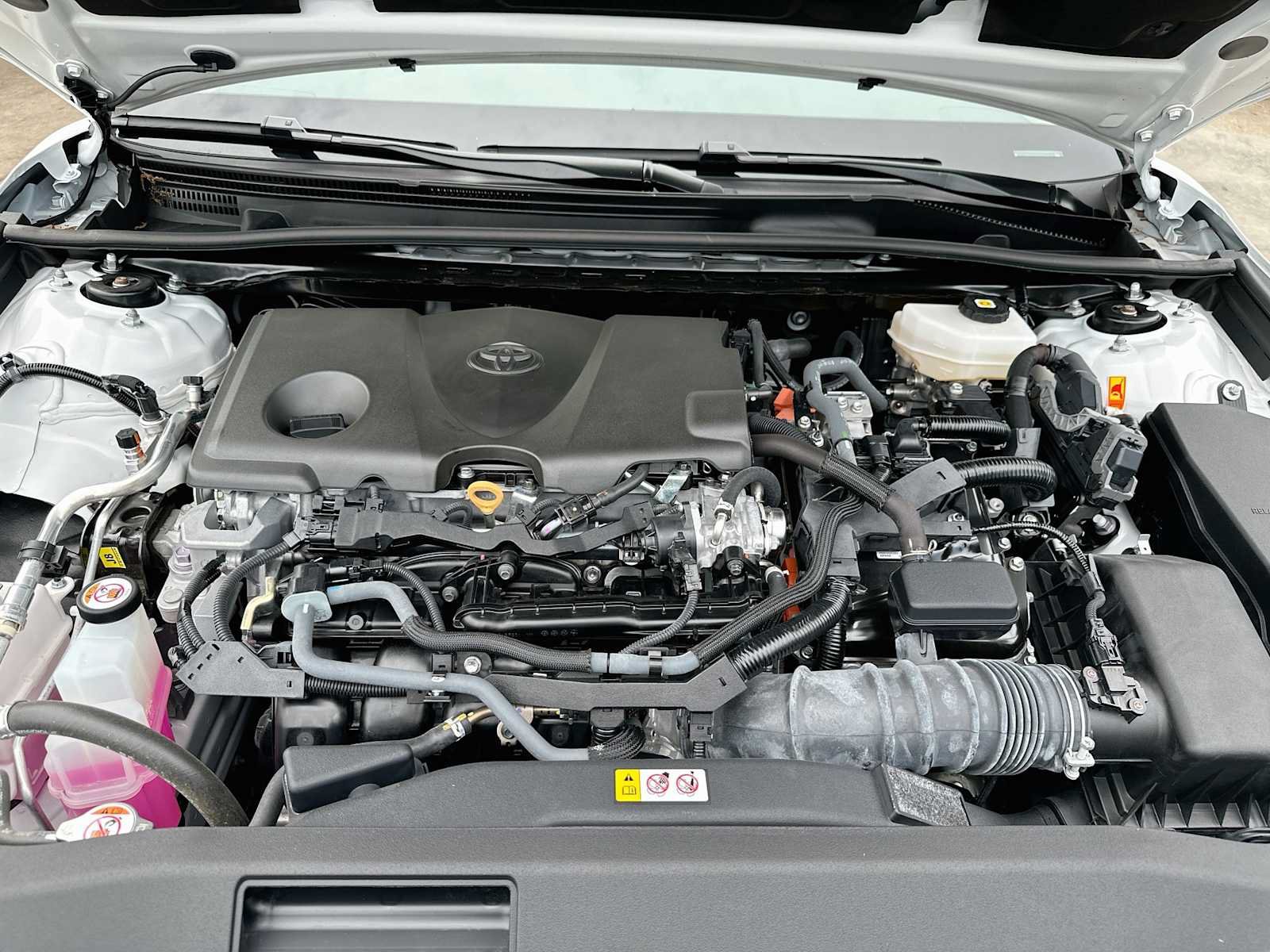 Used 2025 Toyota Camry LE w/ Convenience Package FWD image 28