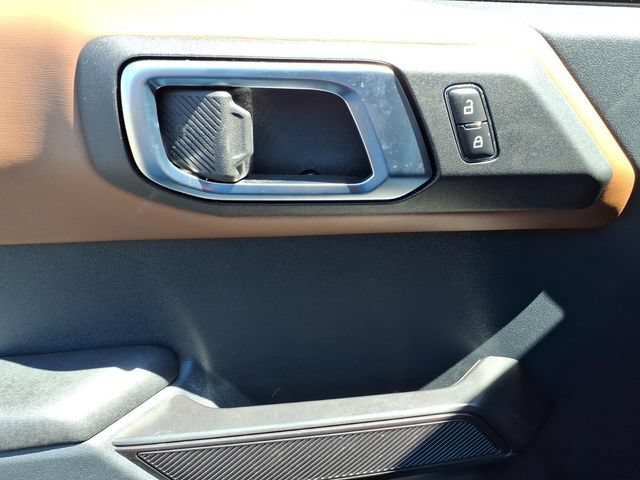 Used 2024 Ford Bronco Outer Banks AWD/4WD image 11