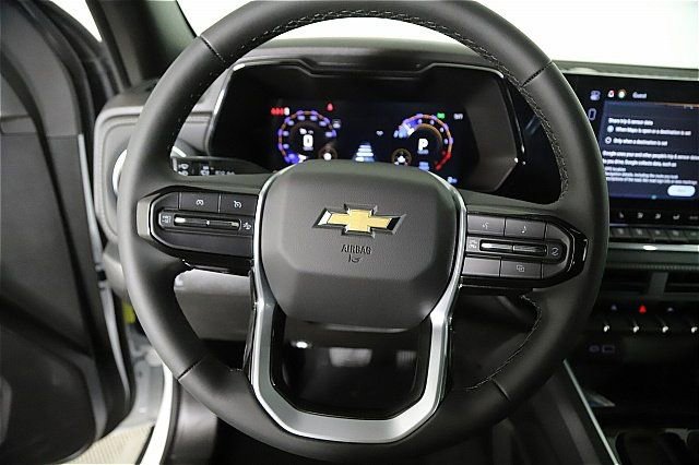 New 2025 Chevrolet Colorado LT image 15