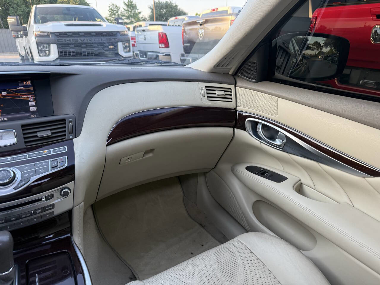 Used 2012 INFINITI M37 w/ Premium Pkg RWD image 20