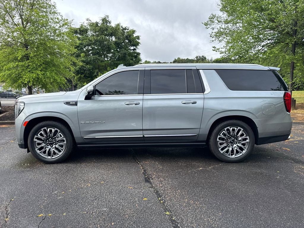 Used 2023 GMC Yukon XL Denali Ultimate AWD/4WD image 22