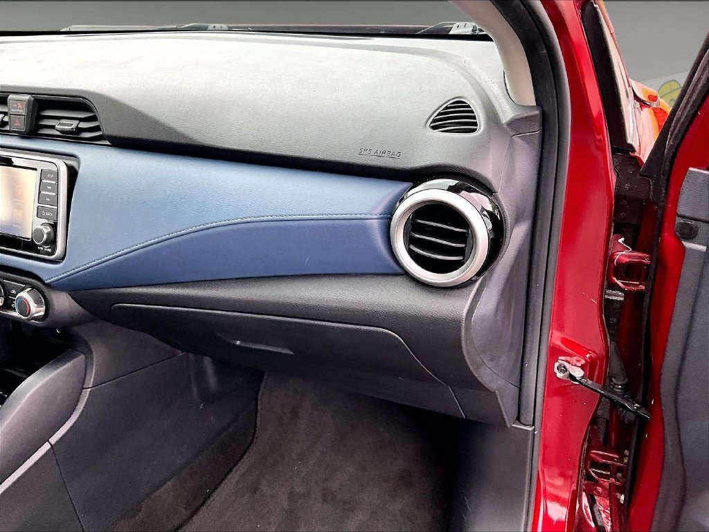 Used 2025 Nissan Versa SV FWD image 13