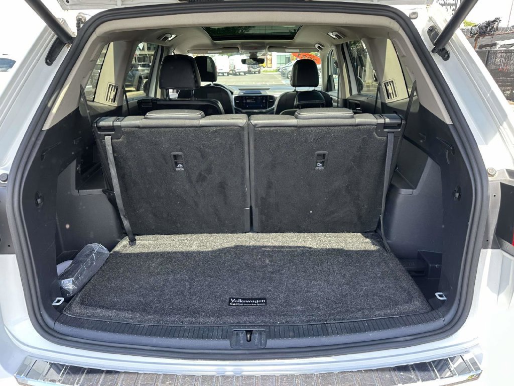 Used 2021 Volkswagen Atlas SEL Premium AWD/4WD image 12