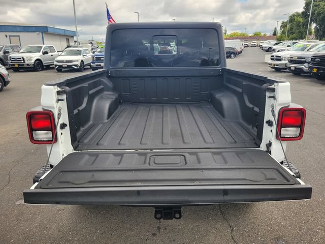Used 2021 Jeep Gladiator Rubicon w/ Trailer Tow Package AWD/4WD image 11