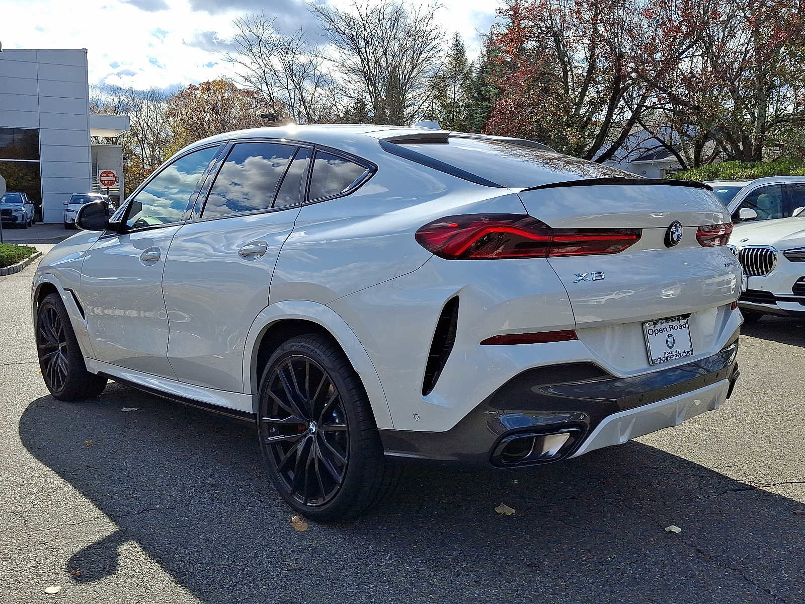 Used 2025 BMW X6 xDrive40i image 4