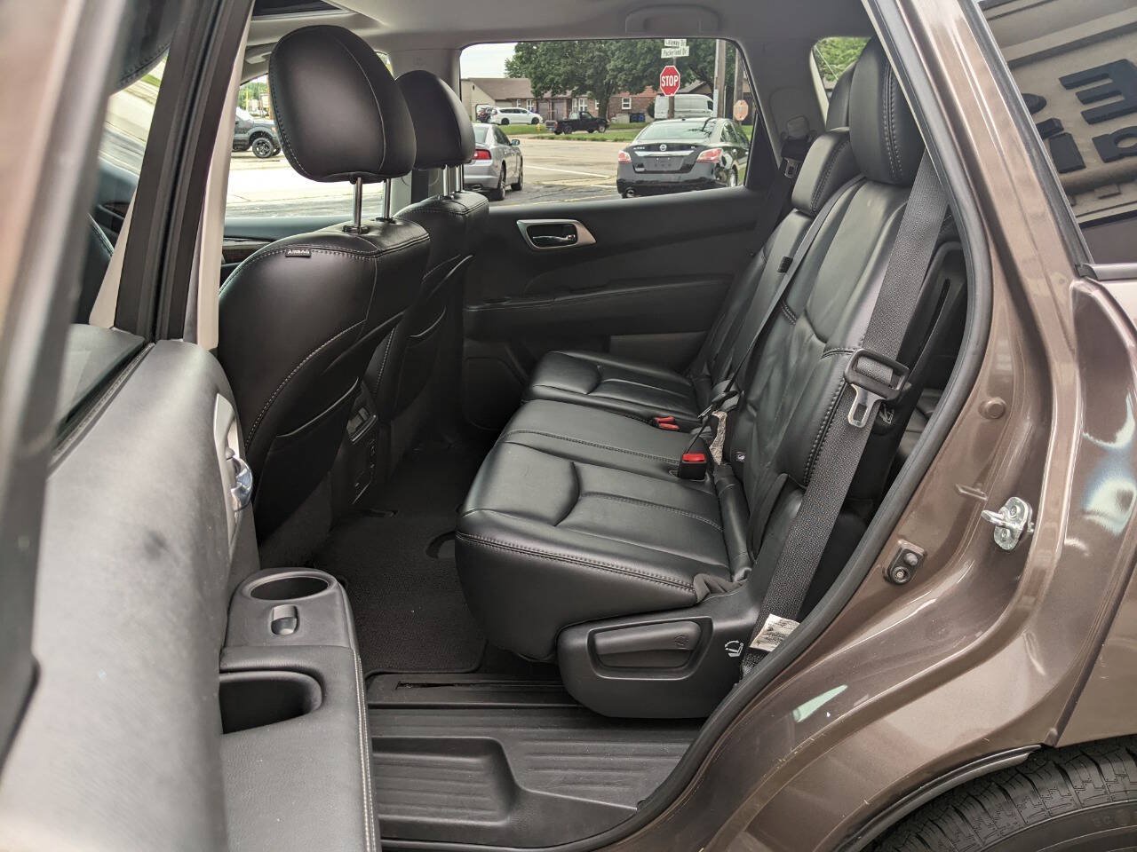 Used 2015 Nissan Pathfinder SL w/ SL Premium Package FWD image 12
