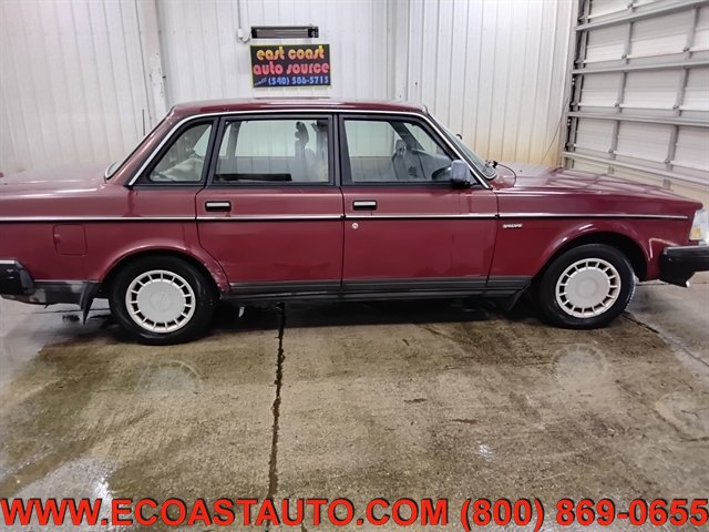 Used 1989 Volvo 240 DL RWD image 2