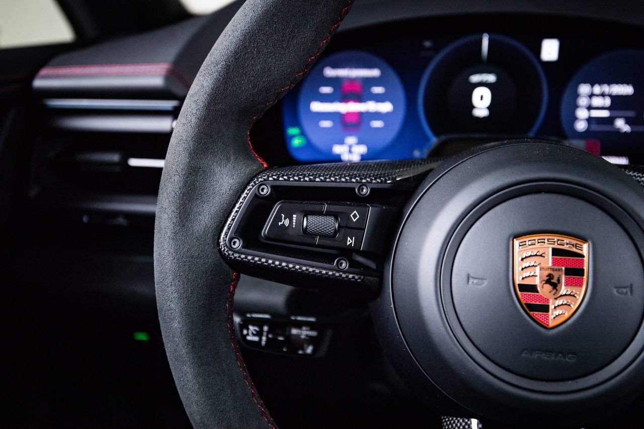 New 2026 Porsche Macan GTS Electric image 17