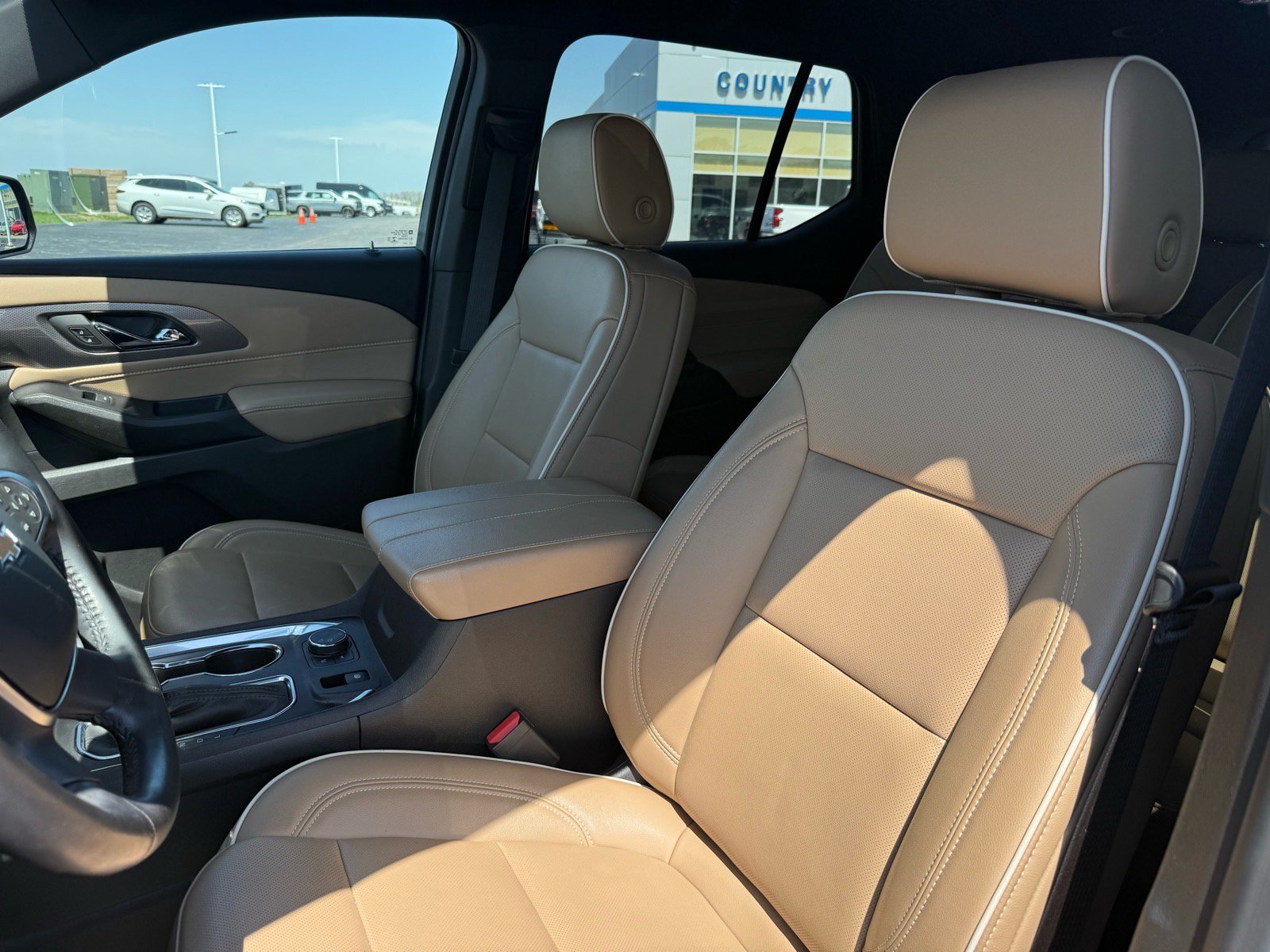 Used 2022 Chevrolet Traverse Premier AWD/4WD image 20
