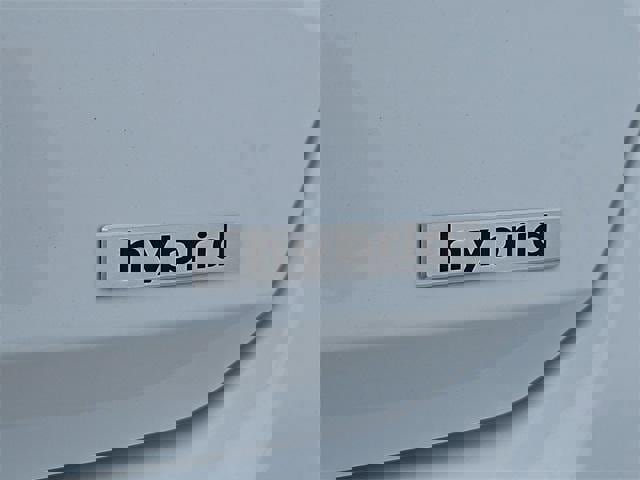 New 2025 Hyundai Elantra SEL image 8