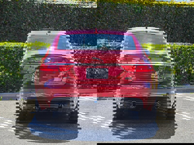 Used 2017 Jaguar XF R-Sport image 6