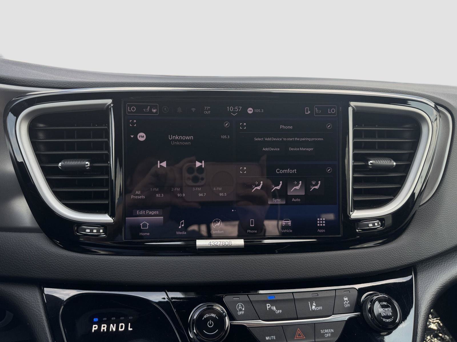 Used 2025 Chrysler Pacifica Select FWD image 20