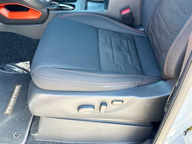 Used 2025 Nissan Frontier Pro-X RWD image 18